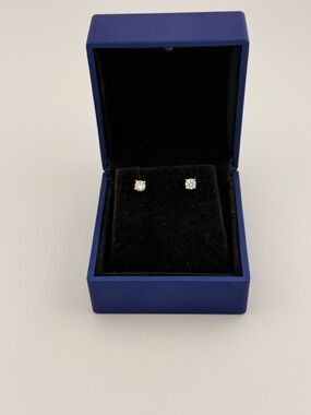 Brilliant Round Cut Moissanite Studs .50ctw 14K Gold Over Silver NEW